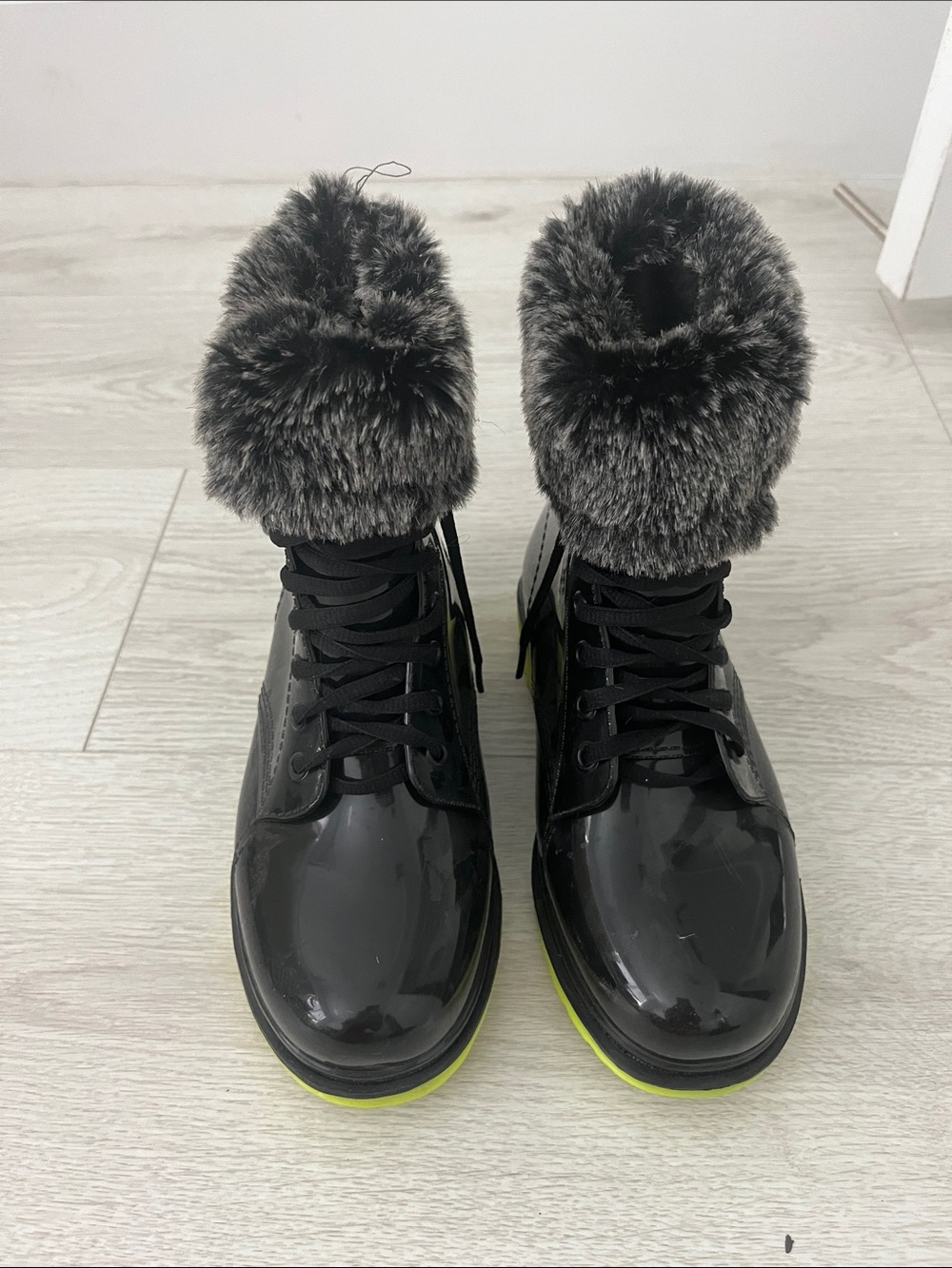 Black Faux-Fur Trim Lace-Up Winter Boots